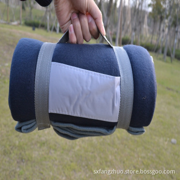 polyester plush fleece picnic blanket with handle